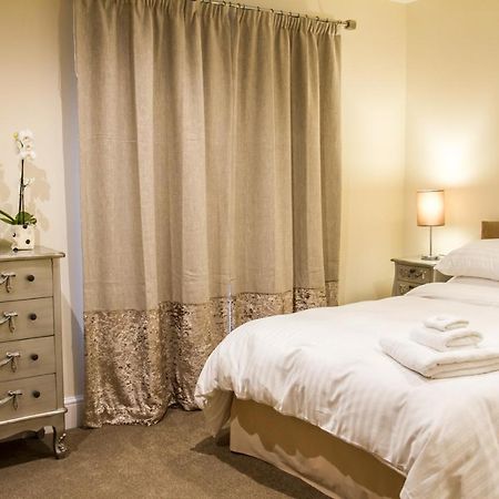 Отель Fair Oak House Exeter Airport Clyst Saint Mary Экстерьер фото