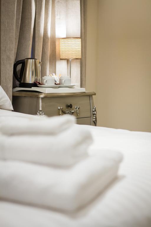 Отель Fair Oak House Exeter Airport Clyst Saint Mary Номер фото