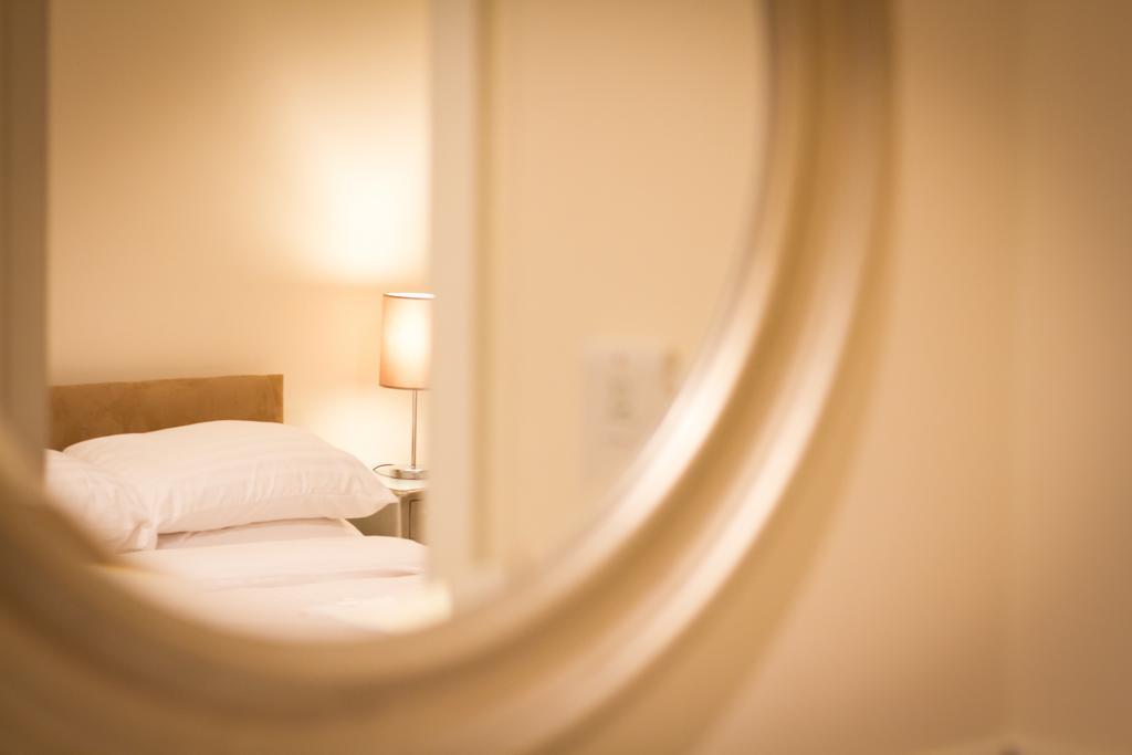Отель Fair Oak House Exeter Airport Clyst Saint Mary Экстерьер фото